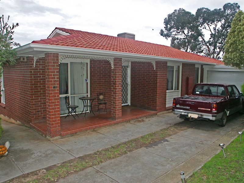 10 Arnhem Cr, Hackham West SA 5163