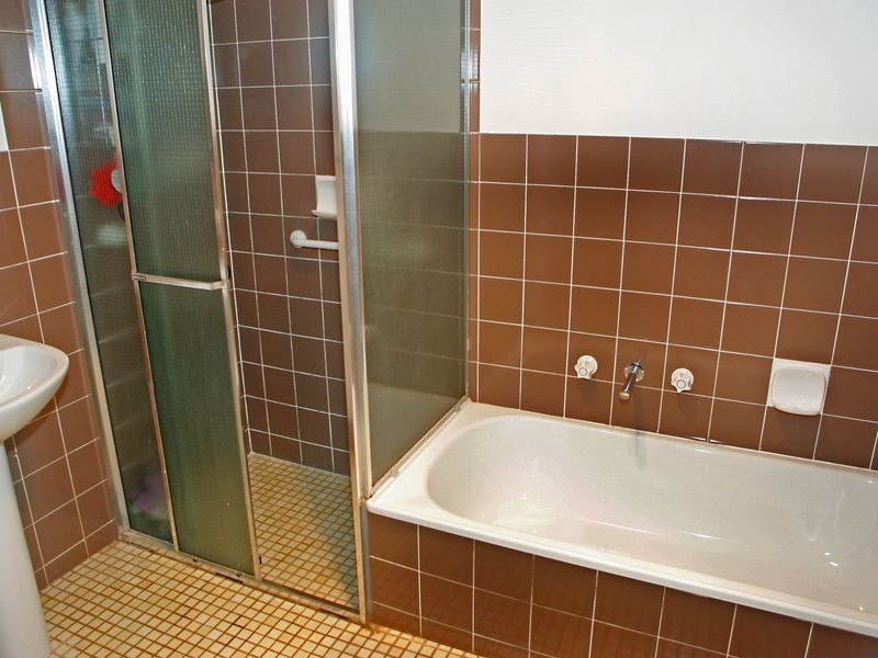 10 Arnhem Cr, Hackham West SA 5163