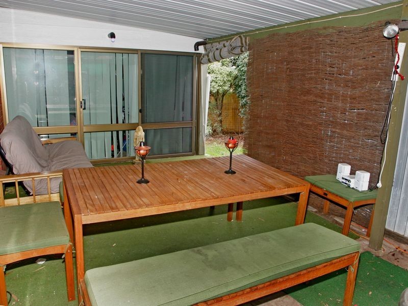 10 Arnhem Cr, Hackham West SA 5163
