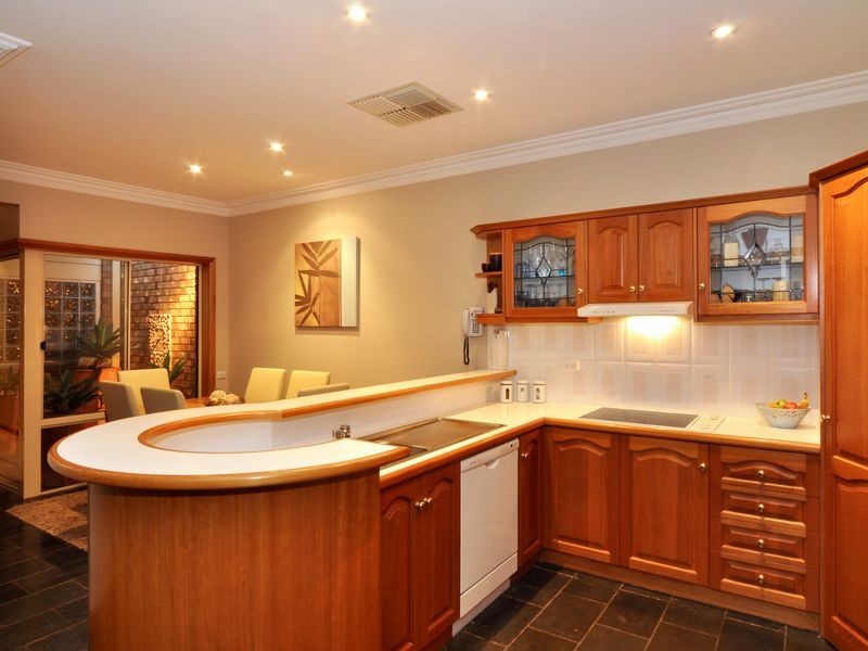 4A Bellevue Tce, Hove SA 5048