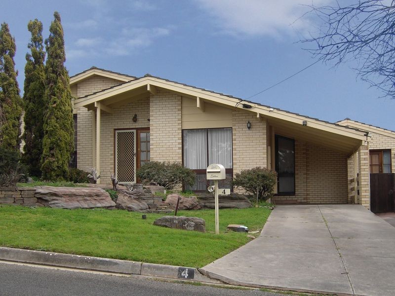 4 Fountain Valley Dr, Happy Valley SA 5159