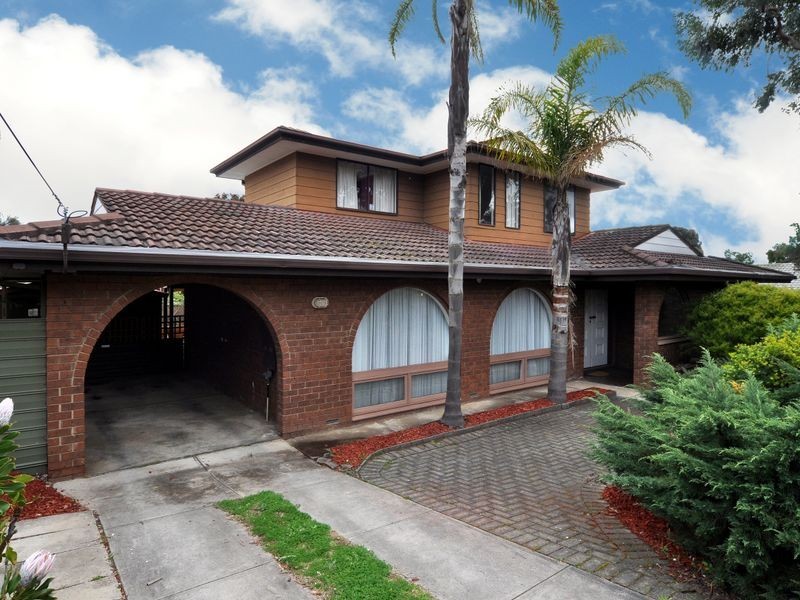 28 Hamilton Cr, Aberfoyle Park SA 5159