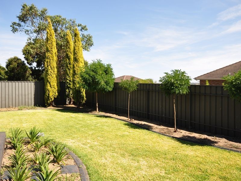 37 Greenfield Ri, Aberfoyle Park SA 5159