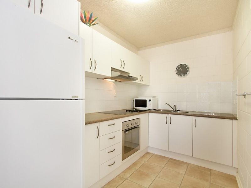 1/738 Pacific Parade, Currumbin QLD 4223