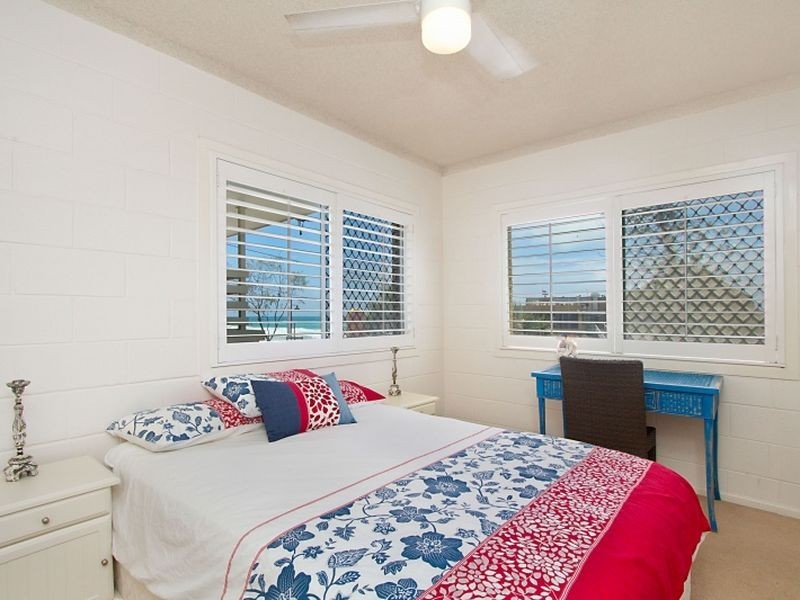 1/738 Pacific Parade, Currumbin QLD 4223