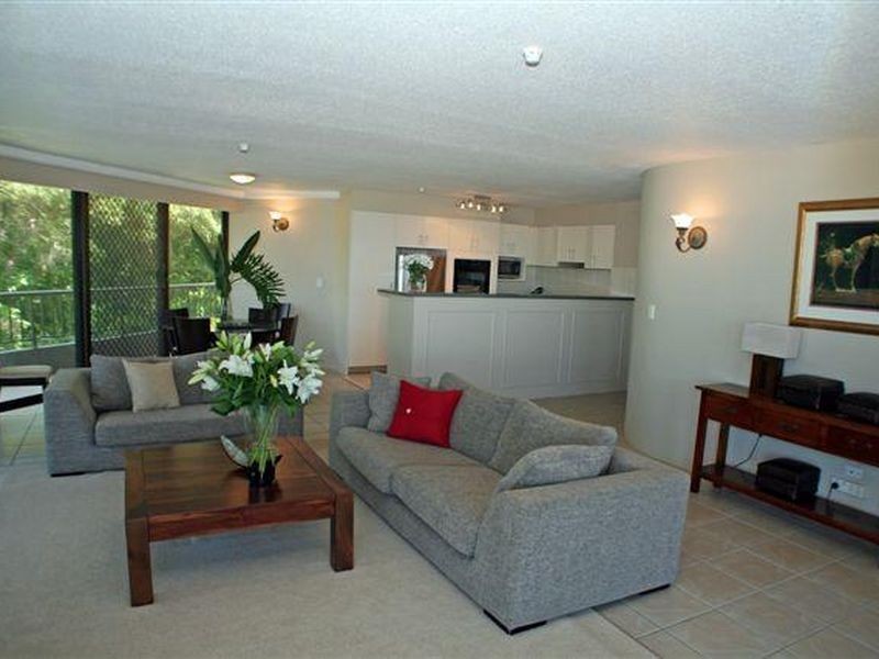 3J/828 Pacific Parade, Currumbin QLD 4223