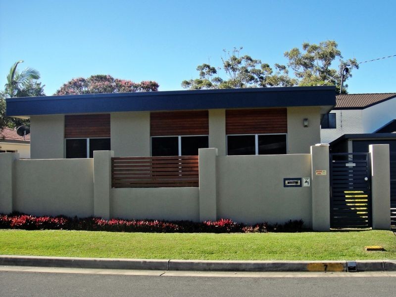 7 Amboina Place, Palm Beach QLD 4221