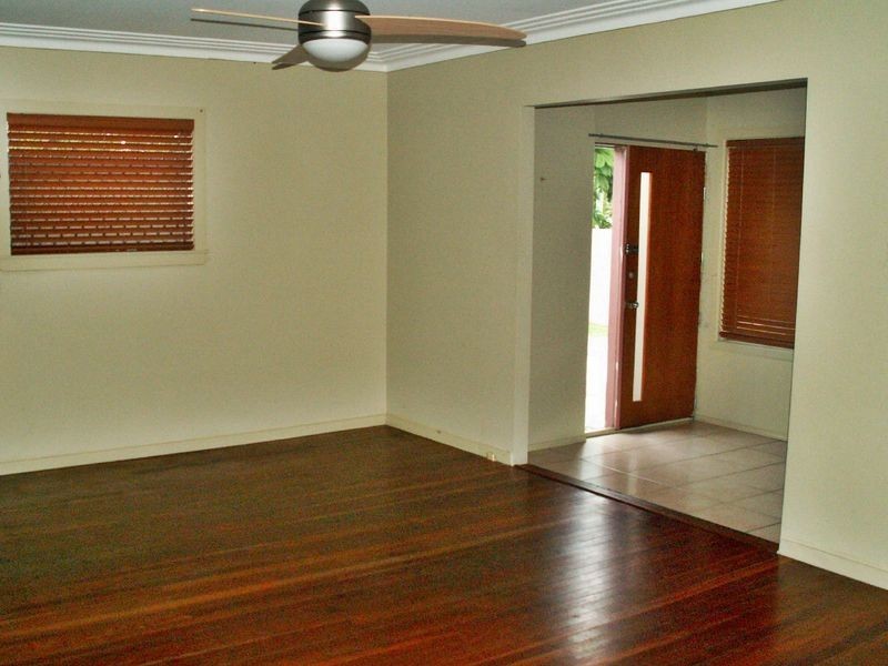 7 Amboina Place, Palm Beach QLD 4221