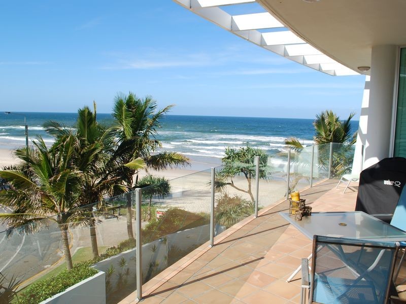 302/2 Tomewin st, Currumbin QLD 4223