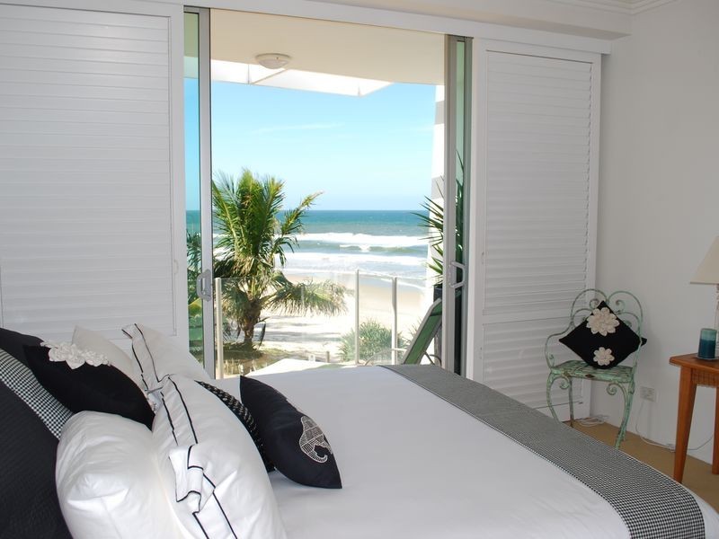 302/2 Tomewin st, Currumbin QLD 4223