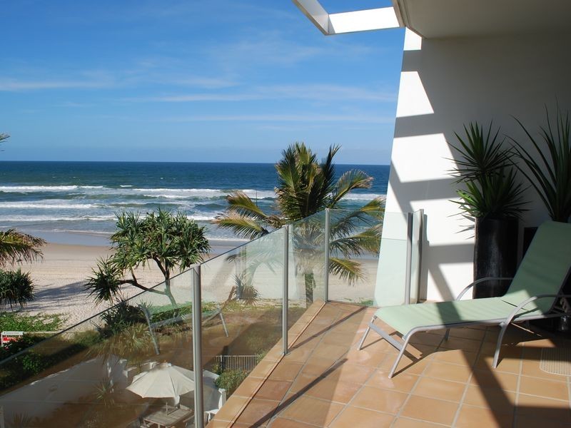 302/2 Tomewin st, Currumbin QLD 4223