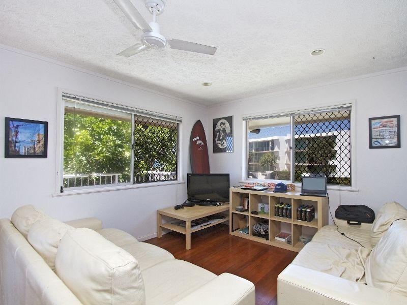 Beautiful Beachside Unit, Currumbin QLD 4223