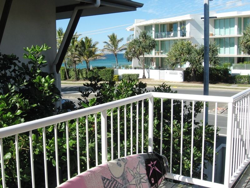 Beautiful Beachside Unit, Currumbin QLD 4223