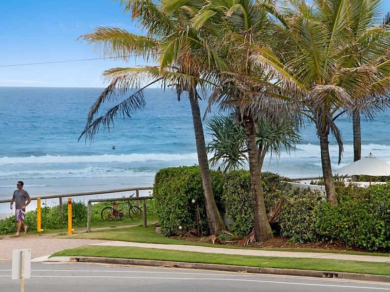 Beautiful Beachside Unit, Currumbin QLD 4223