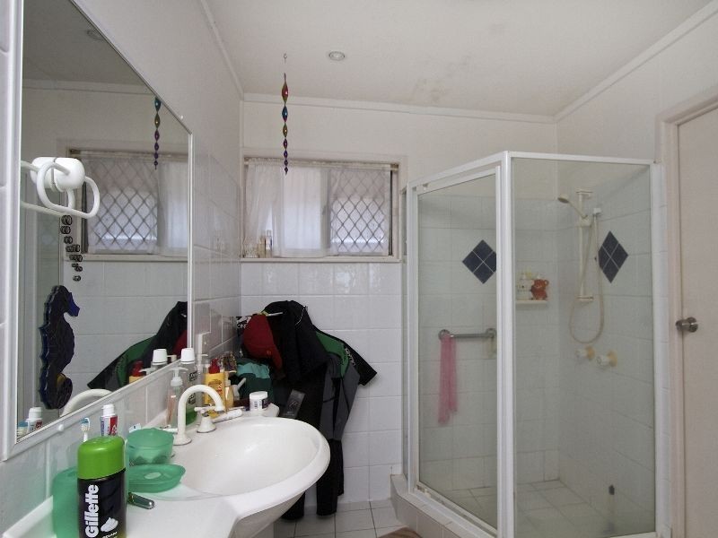 Beautiful Beachside Unit, Currumbin QLD 4223