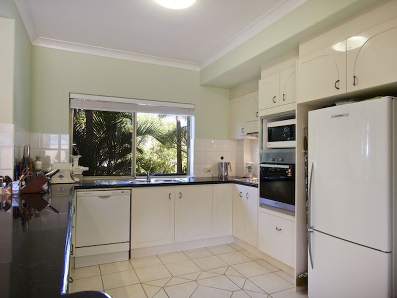 1/231 Golden Four Drive, Bilinga QLD 4225