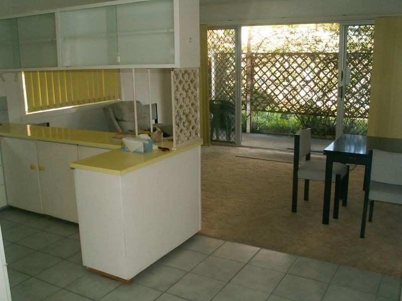 15 Dawn Parade, Miami QLD 4220