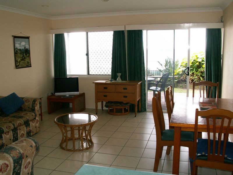 2/1 Wyberba street, Tugun QLD 4224