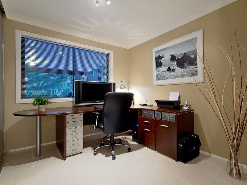 106 K P McGrath Drive, Elanora QLD 4221