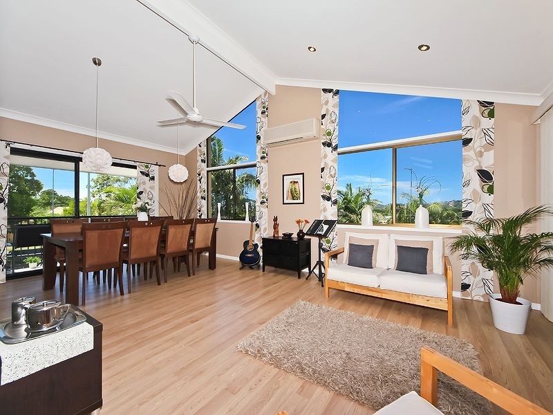 106 K P McGrath Drive, Elanora QLD 4221