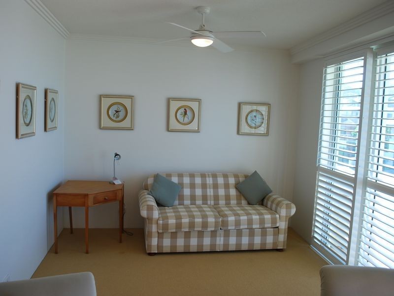 202/2 Tomewin st, Currumbin QLD 4223