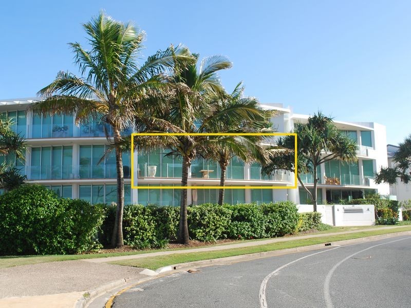 202/2 Tomewin st, Currumbin QLD 4223