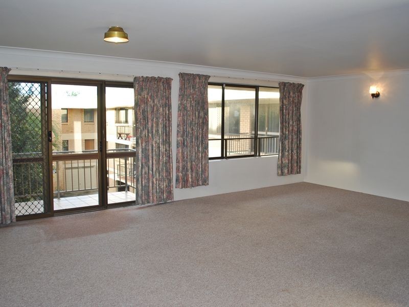 6/123 Golden Four Drive, Bilinga QLD 4225