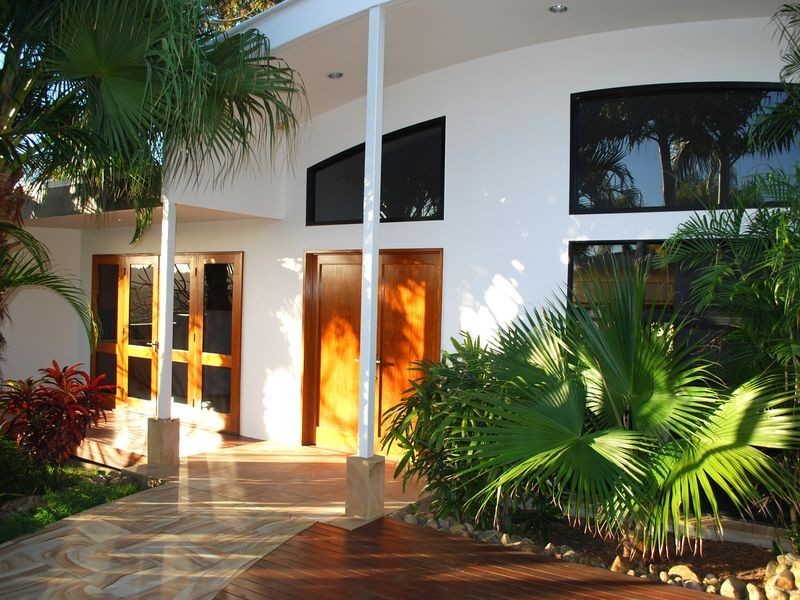 54 Angelica St, Elanora QLD 4221