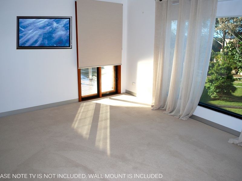 54 Angelica St, Elanora QLD 4221