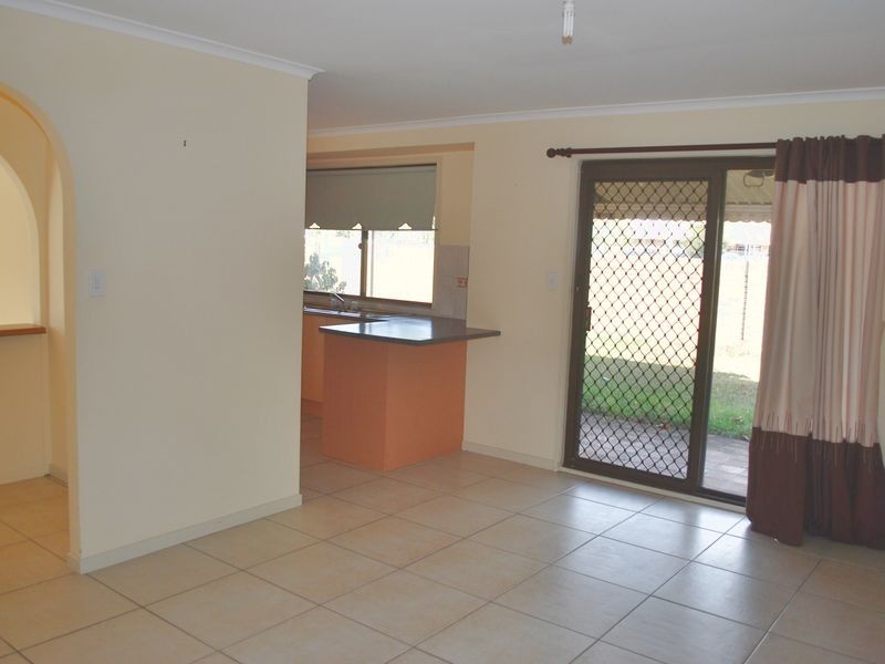 4 Clives Circuit, Currumbin Waters QLD 4223