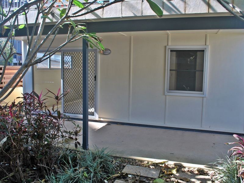 2/818 Pacific Pde, Currumbin QLD 4223