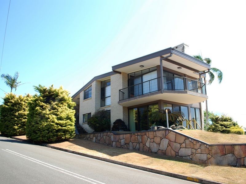2 Pall Mall Ave, Currumbin QLD 4223