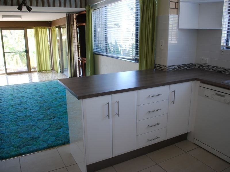 2 Pall Mall Ave, Currumbin QLD 4223
