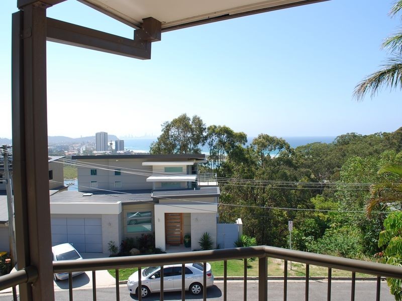 2 Pall Mall Ave, Currumbin QLD 4223