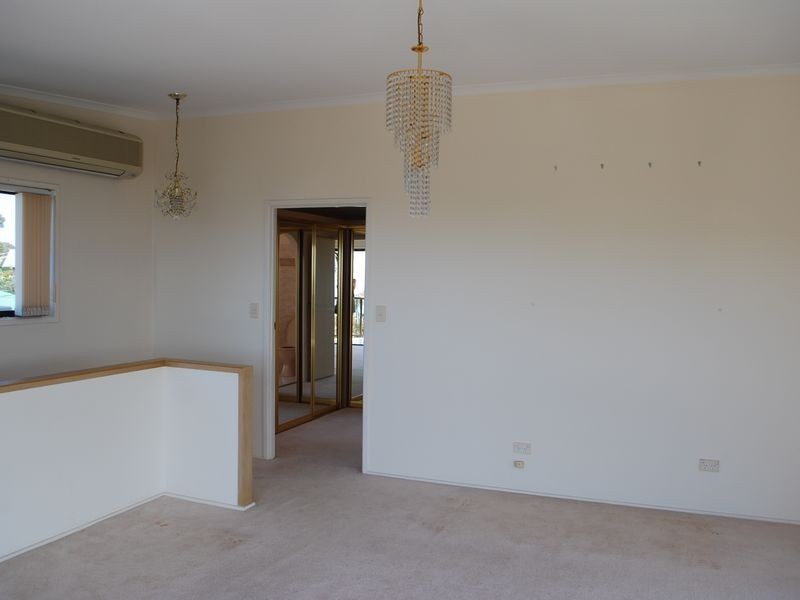 2 Pall Mall Ave, Currumbin QLD 4223