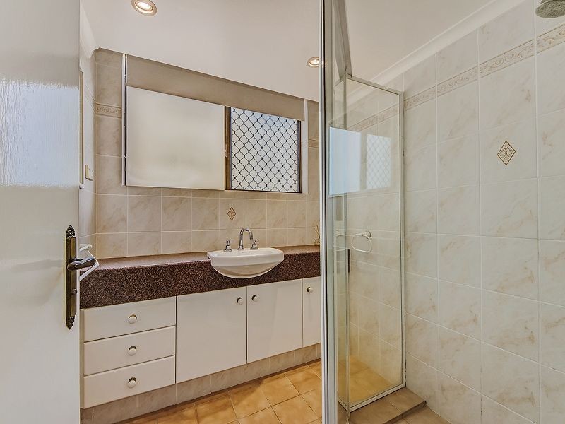 2/238 Pacific Pde, Bilinga QLD 4225