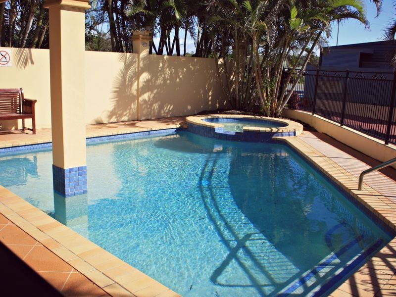 4/305 Golden Four Drive, Bilinga QLD 4225