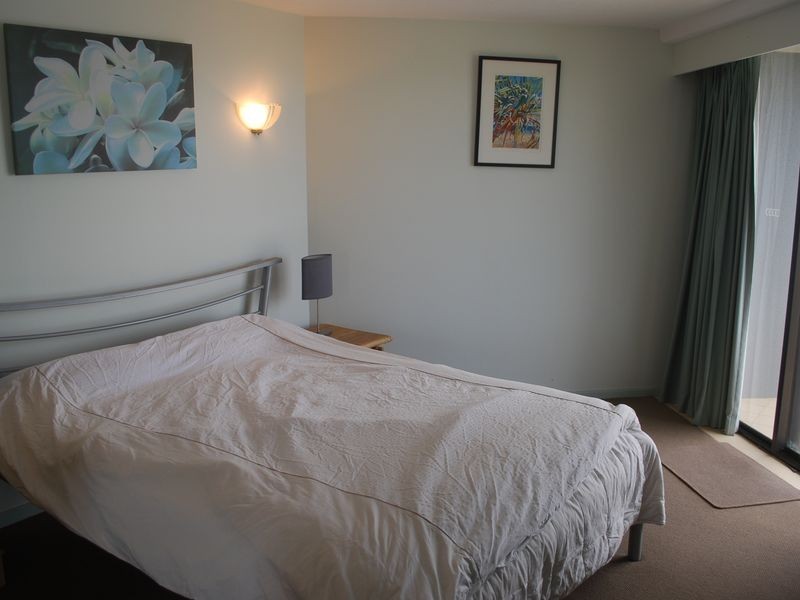 6J/828 Pacific Parade, Currumbin QLD 4223