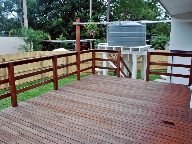 484 Currumbin Creek Rd, Currumbin QLD 4223