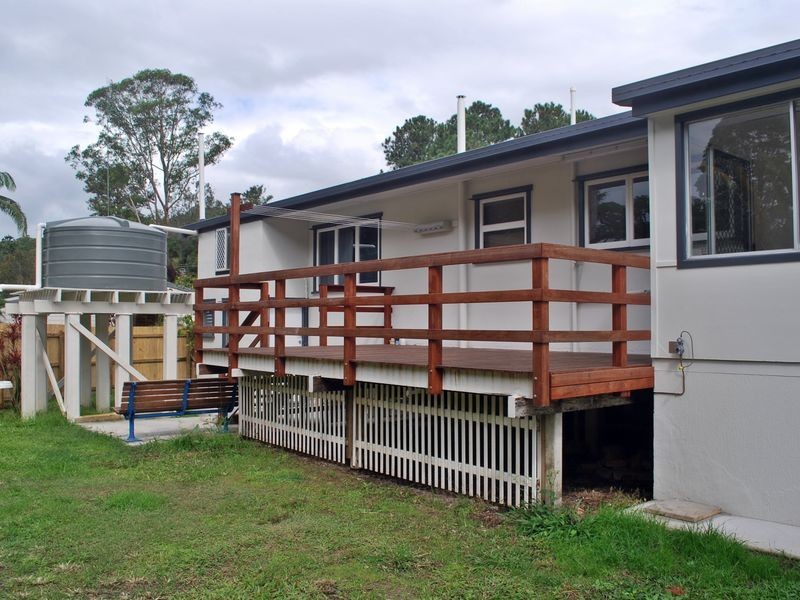 484 Currumbin Creek Rd, Currumbin QLD 4223