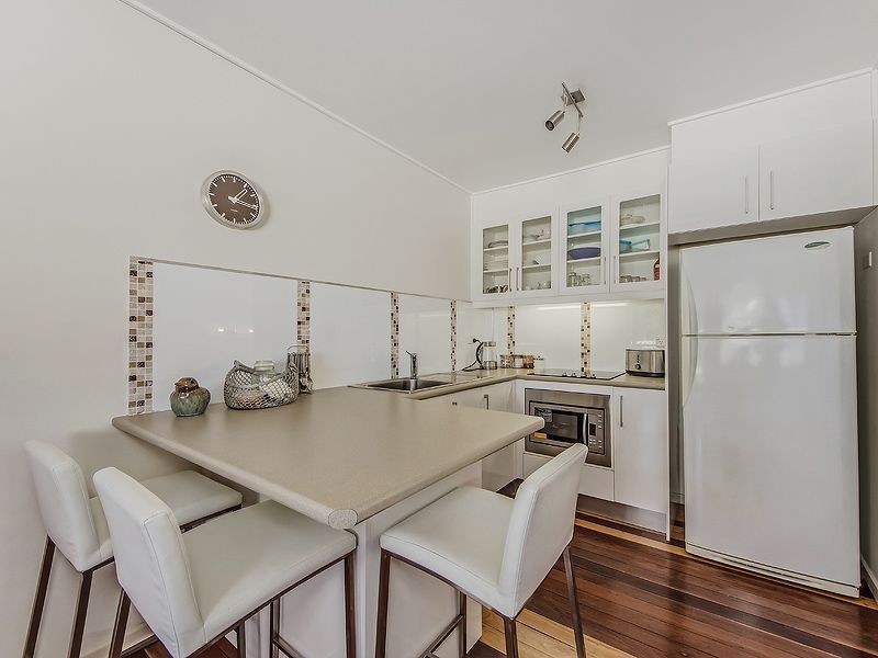 8/806 Pacific Parade, Currumbin QLD 4223