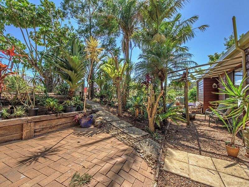 8 Regent Street, Currumbin QLD 4223