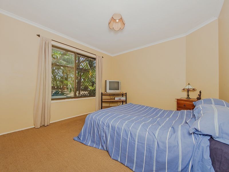 8 Regent Street, Currumbin QLD 4223