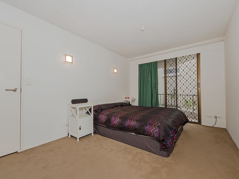 W4/828 Pacific Parade, Currumbin QLD 4223
