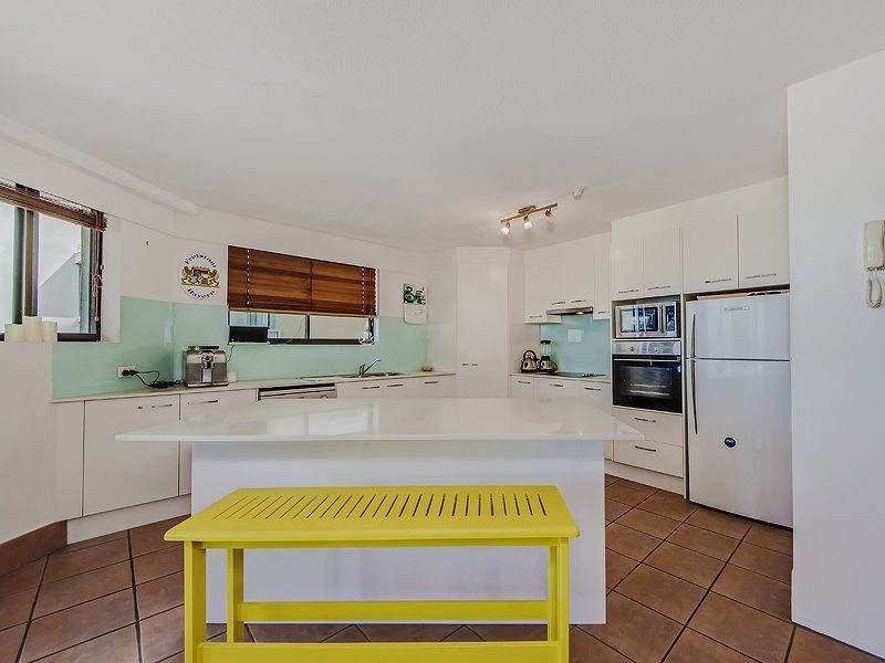 W4/828 Pacific Parade, Currumbin QLD 4223
