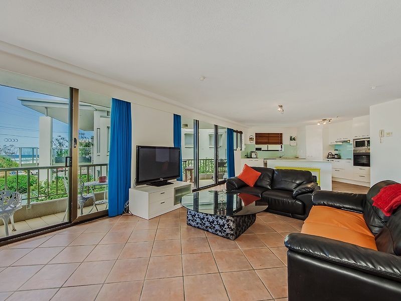 W4/828 Pacific Parade, Currumbin QLD 4223