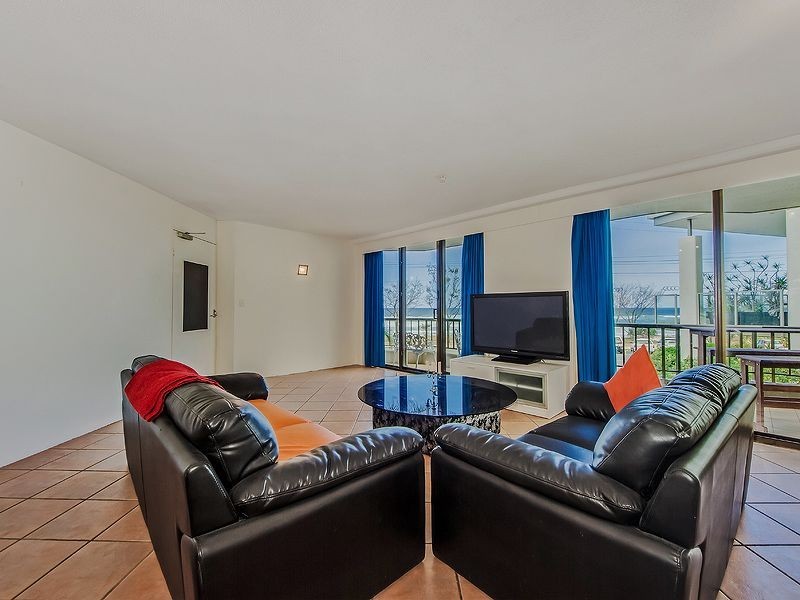 W4/828 Pacific Parade, Currumbin QLD 4223