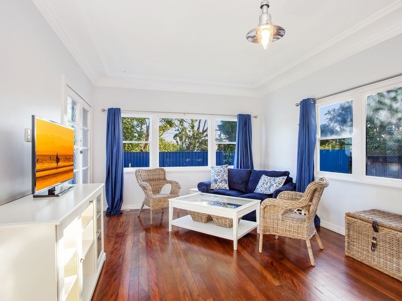 953 Gold Coast Highway, Palm Beach QLD 4221