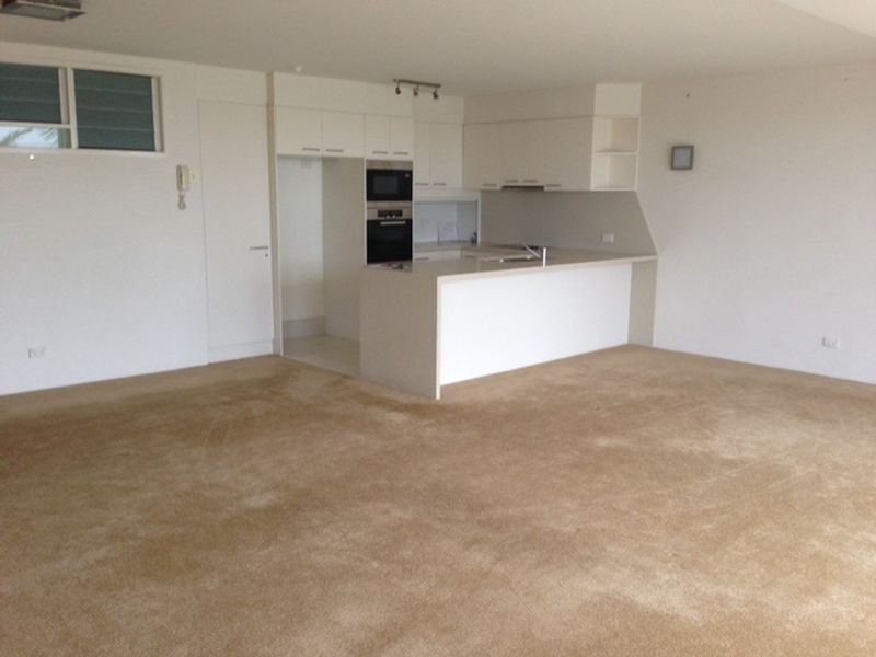 2H/828 Pacific Parade, Currumbin QLD 4223