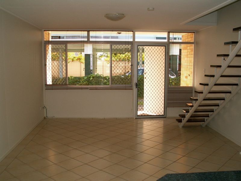 5/802 Pacific Pde, Currumbin QLD 4223